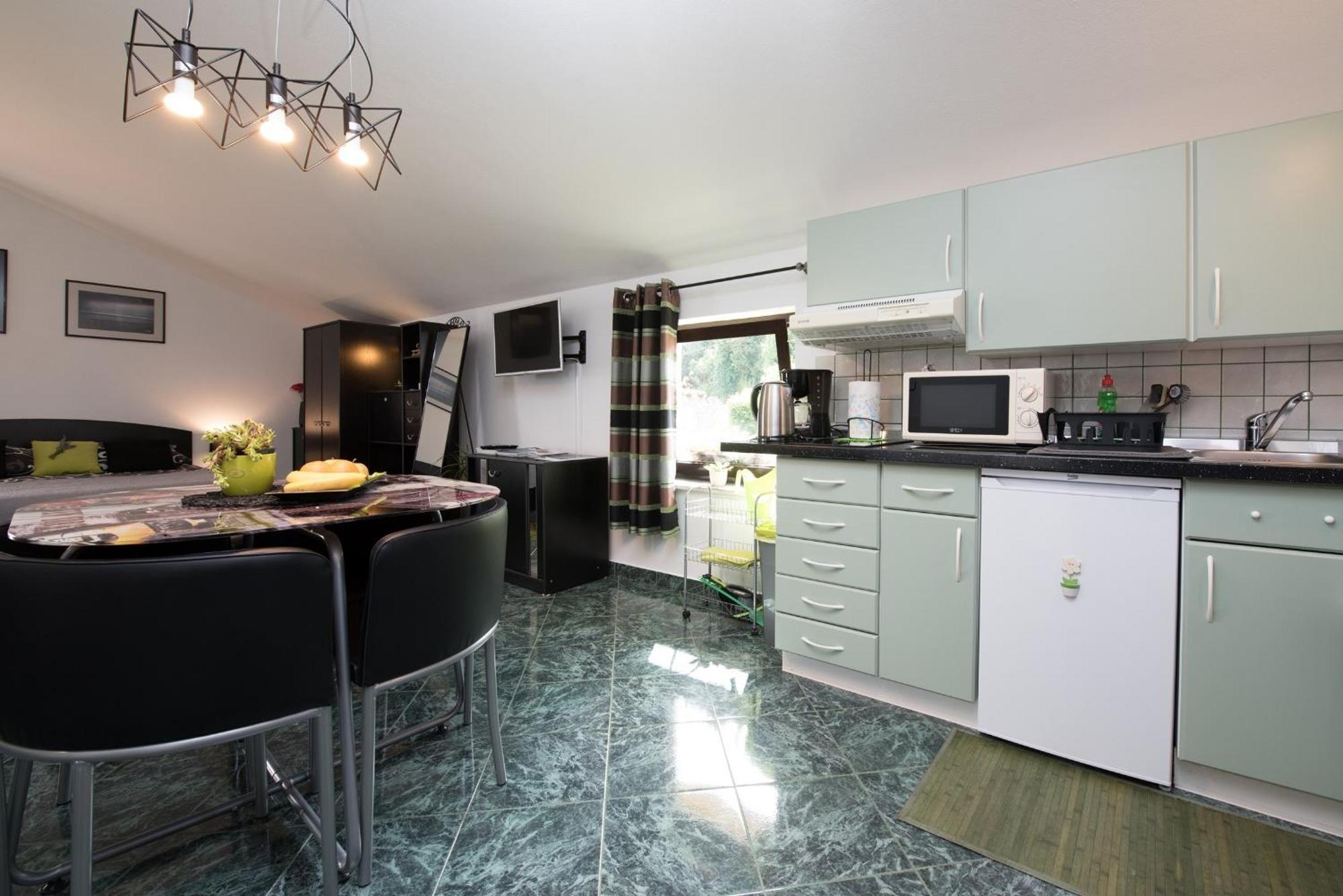 Apartments Villa Zara Lovran Quarto foto