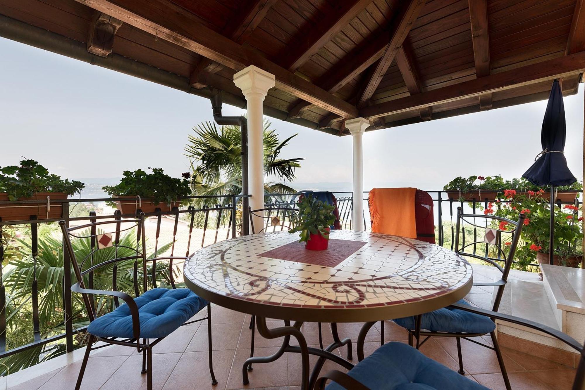 Apartments Villa Zara Lovran Quarto foto